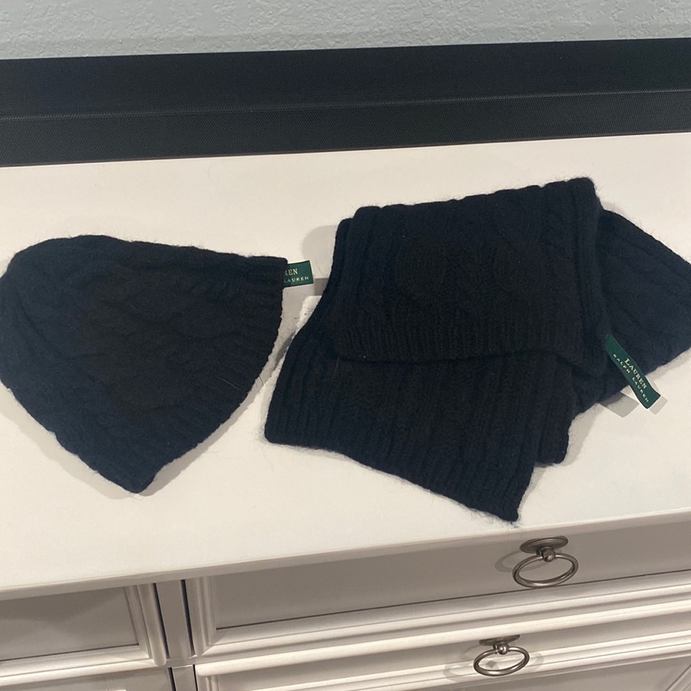Ralph Lauren beanie and scarf set